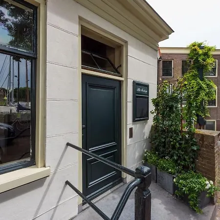 Havenhuisje * Medemblik